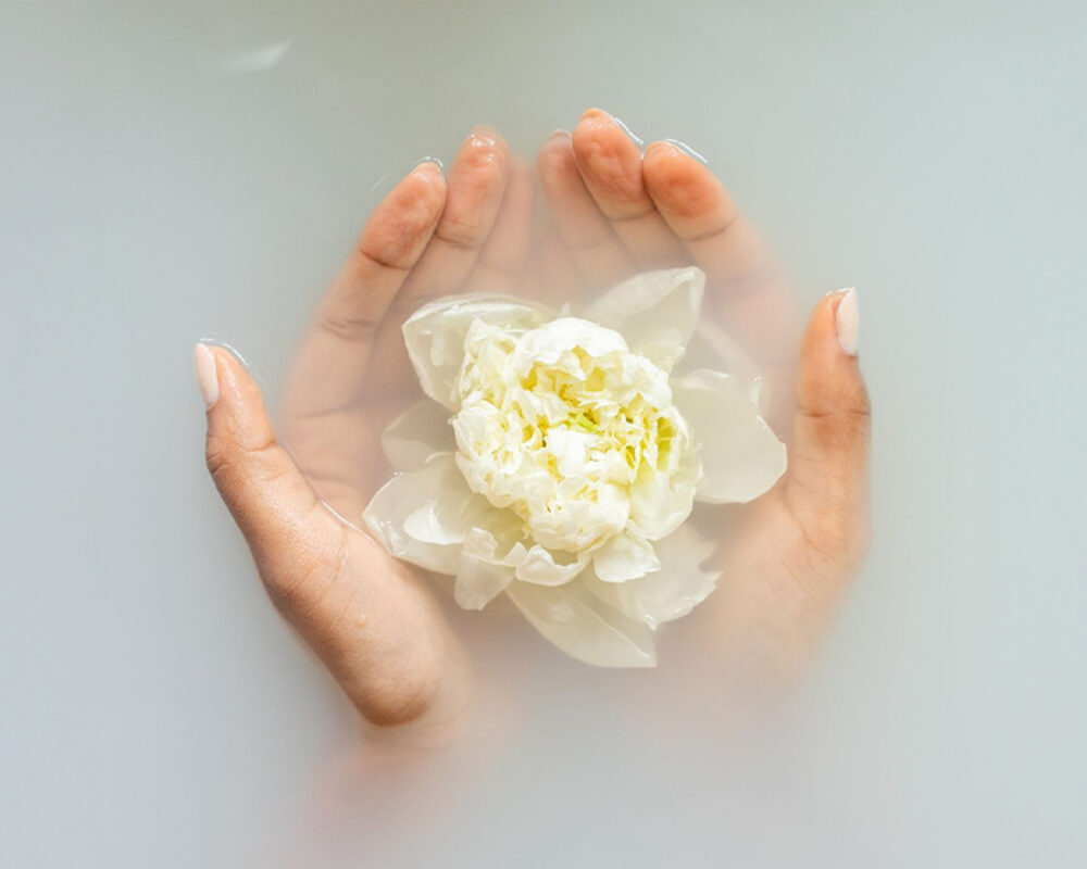 Menopause clinic guide to hormone therapy for women in midlife.